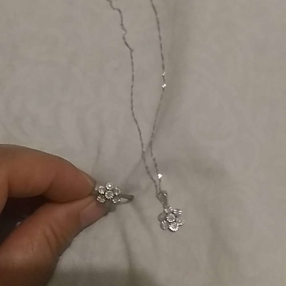10 k wg necklace with ring